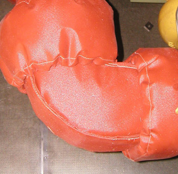 Elbow with removable insulation blanket (red) Elbow with removable insulation blanket (red)